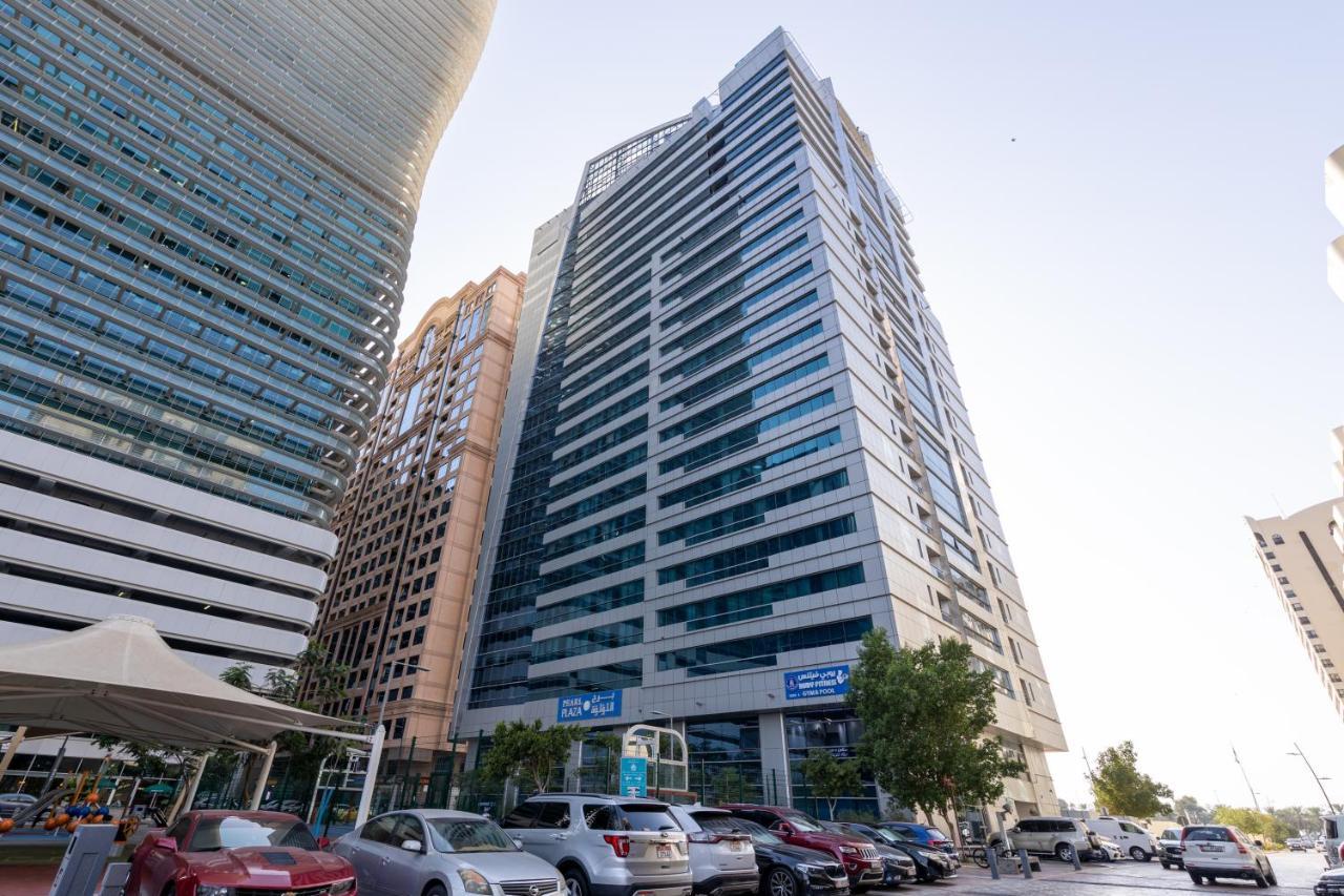 Apartment Roomy 3 Bedroom Sea Front Side View Abu Dhabi